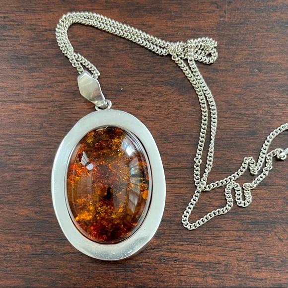 Huge oval cabochon Baltic honey amber sterling silver pendant & chain - Picture 6 of 15